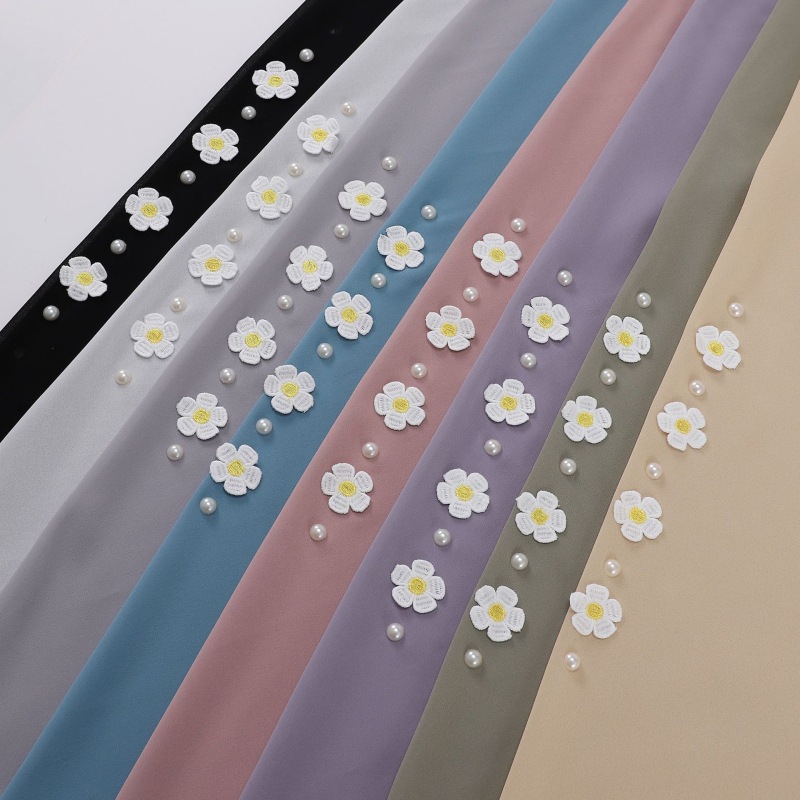 Gardénia gyöngyös chiffon négyszög sál, 90 cm, etnikus stílus