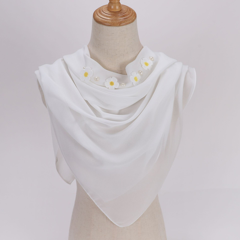 Gardénia gyöngyös chiffon négyszög sál, 90 cm, etnikus stílus