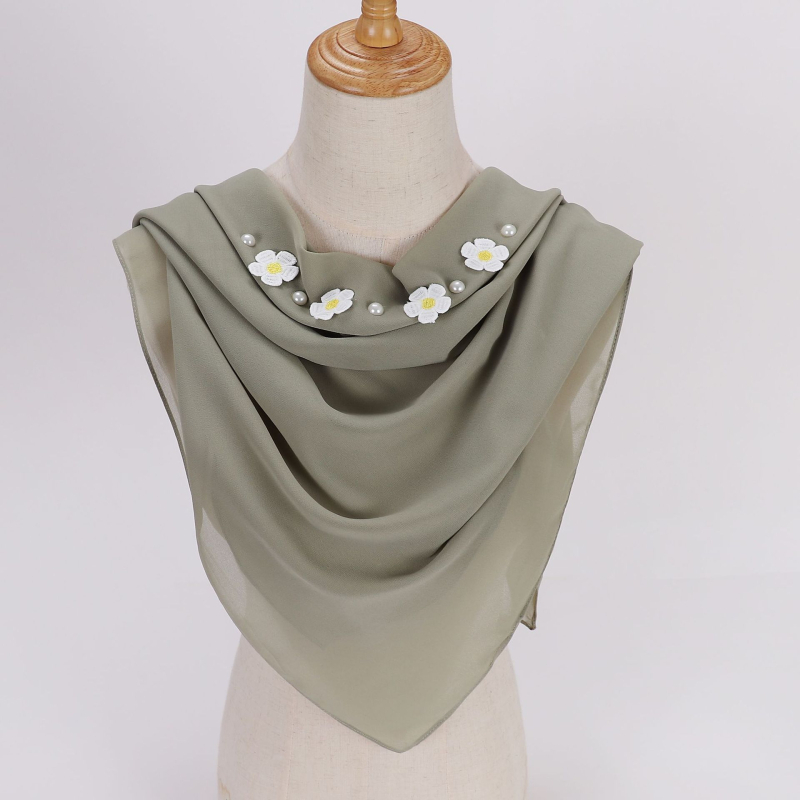 Gardénia gyöngyös chiffon négyszög sál, 90 cm, etnikus stílus