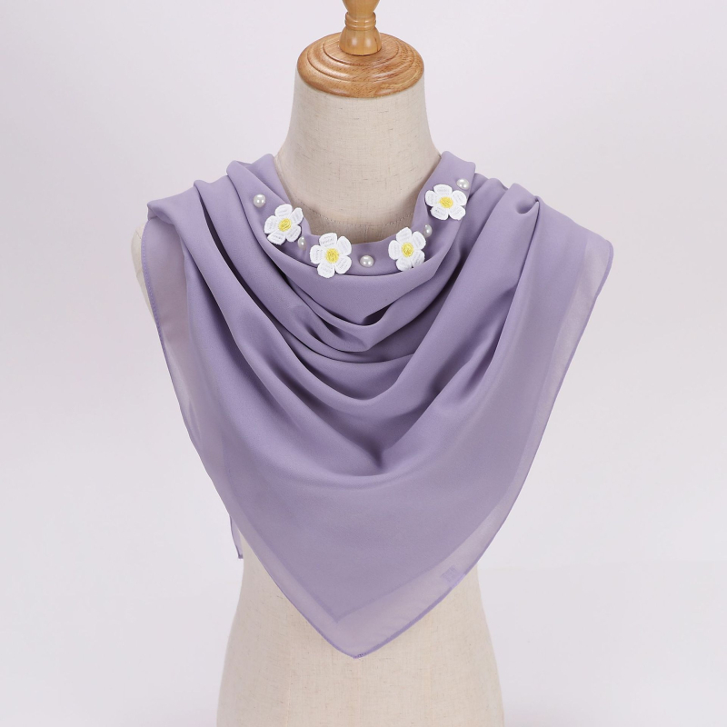 Gardénia gyöngyös chiffon négyszög sál, 90 cm, etnikus stílus