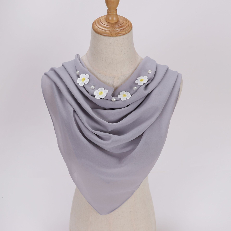 Gardénia gyöngyös chiffon négyszög sál, 90 cm, etnikus stílus