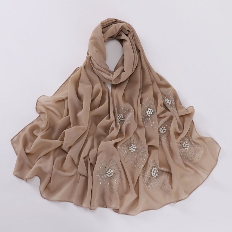 Virágos strasszos és gyöngyös chiffon hijab sál