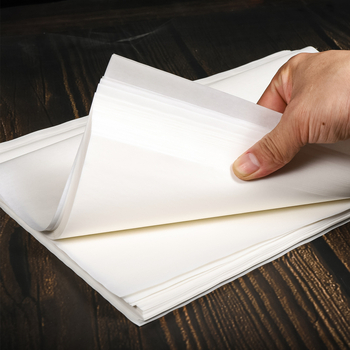Hrubý štvorcový pečiaci papier so silikónovou vrstvou, odolný voči vysokým teplotám, absorbuje olej, antiadhézny a odolný voči tuku pre pečenie a grilovanie