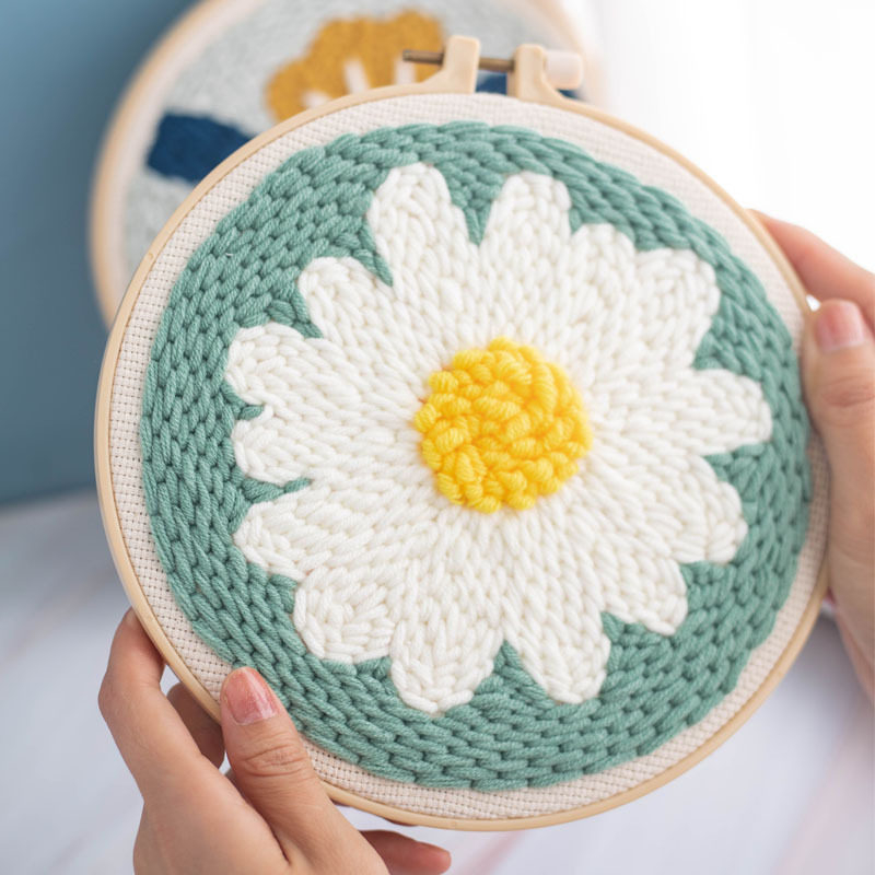 Sada punch needle vyšívania s priadzou – DIY pre deti