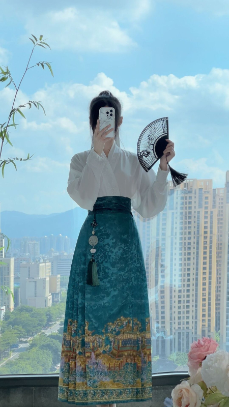 Luo Zhu Hanfu: Kratka suknja u Ming stilu s geometrijskim uzorkom za žene