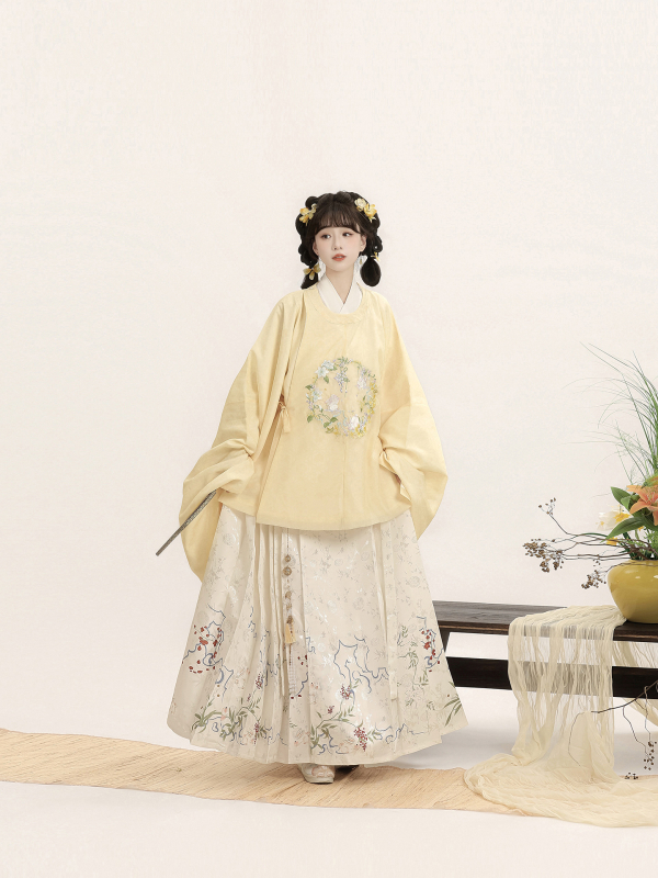 Moonlight Flower Sleep Hanfu za žene u Ming stilu, izšivana bluza s okruglim izrezom i velikim ovratnikom, Mamian suknja, jesen-zima izdanje