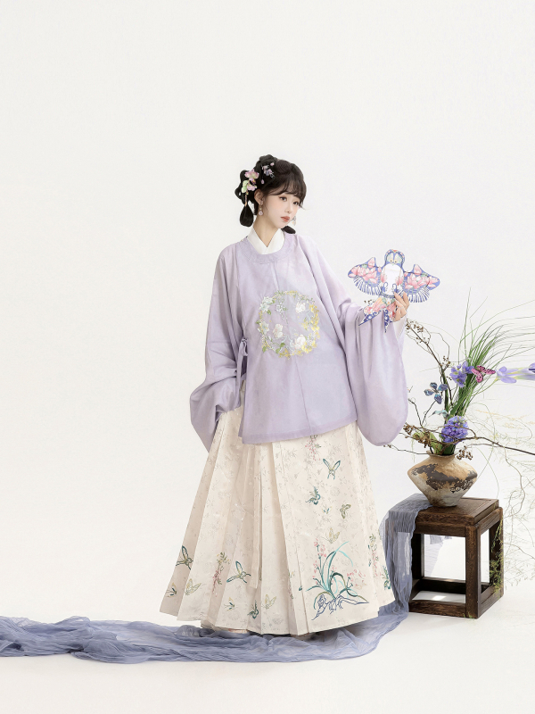 Moonlight Flower Sleep Hanfu za žene u Ming stilu, izšivana bluza s okruglim izrezom i velikim ovratnikom, Mamian suknja, jesen-zima izdanje