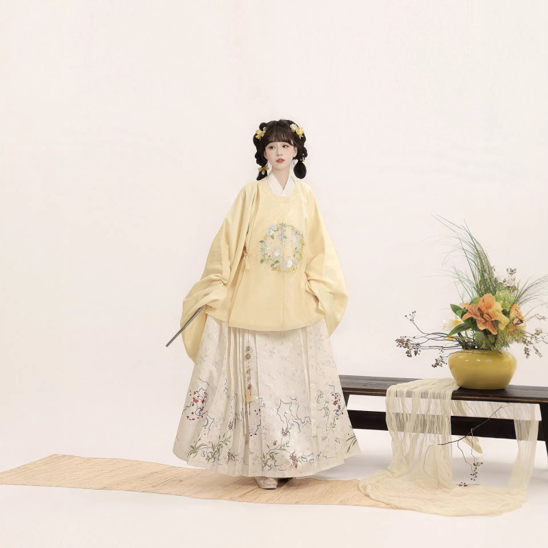 Moonlight Flower Sleep Hanfu za žene u Ming stilu, izšivana bluza s okruglim izrezom i velikim ovratnikom, Mamian suknja, jesen-zima izdanje