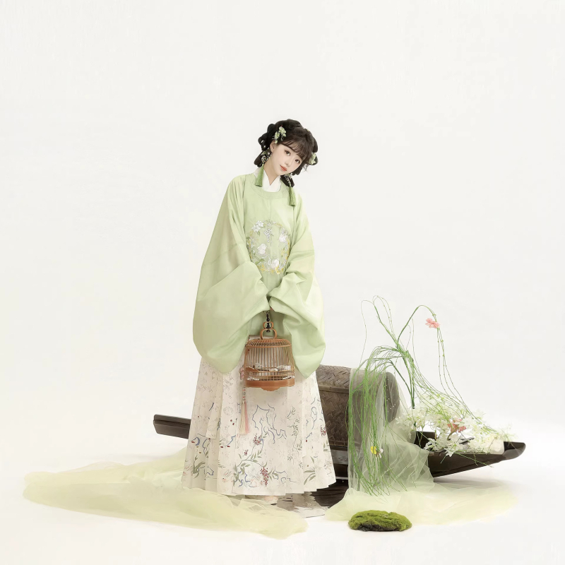 Moonlight Flower Sleep Hanfu za žene u Ming stilu, izšivana bluza s okruglim izrezom i velikim ovratnikom, Mamian suknja, jesen-zima izdanje