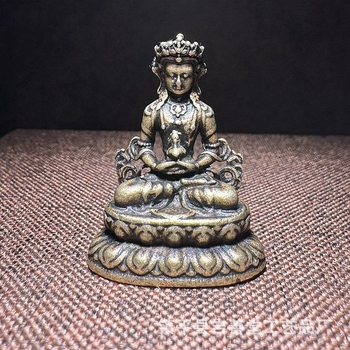Starostlivo vyrezávaná meďová mini Buddha soška - prenosná vrecková veľkosť, Šakyamún Buddha