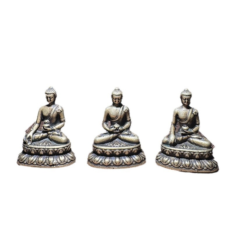 Starostlivo vyrezávaná meďová mini Buddha soška - prenosná vrecková veľkosť, Šakyamún Buddha