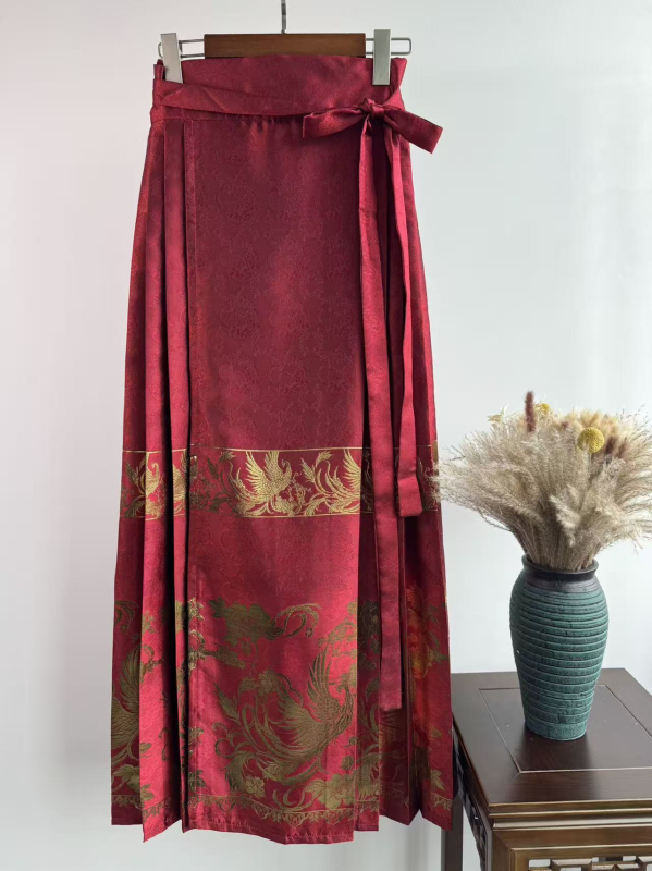 Crveni hanfu s teškom zlatnom izvezom i suknjom s dizajnom horse-face, tradicionalni kineski stil, nova hanfu za vjenčanje i zaruke