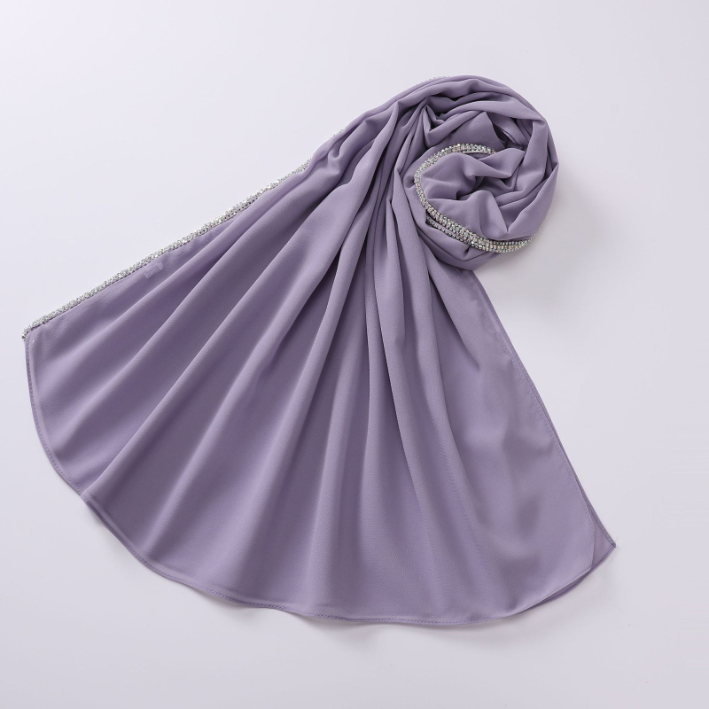 Ženski hijab od šifona s dugim rubom ukrašenim dijamantima, jednofarbna perlna boja, 175 × 70 cm