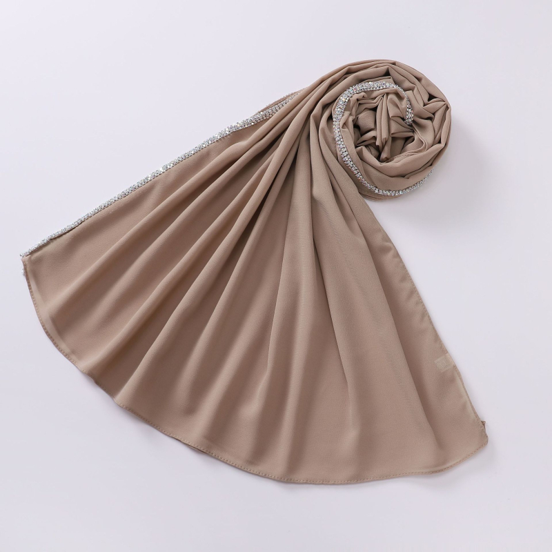 Ženski hijab od šifona s dugim rubom ukrašenim dijamantima, jednofarbna perlna boja, 175 × 70 cm