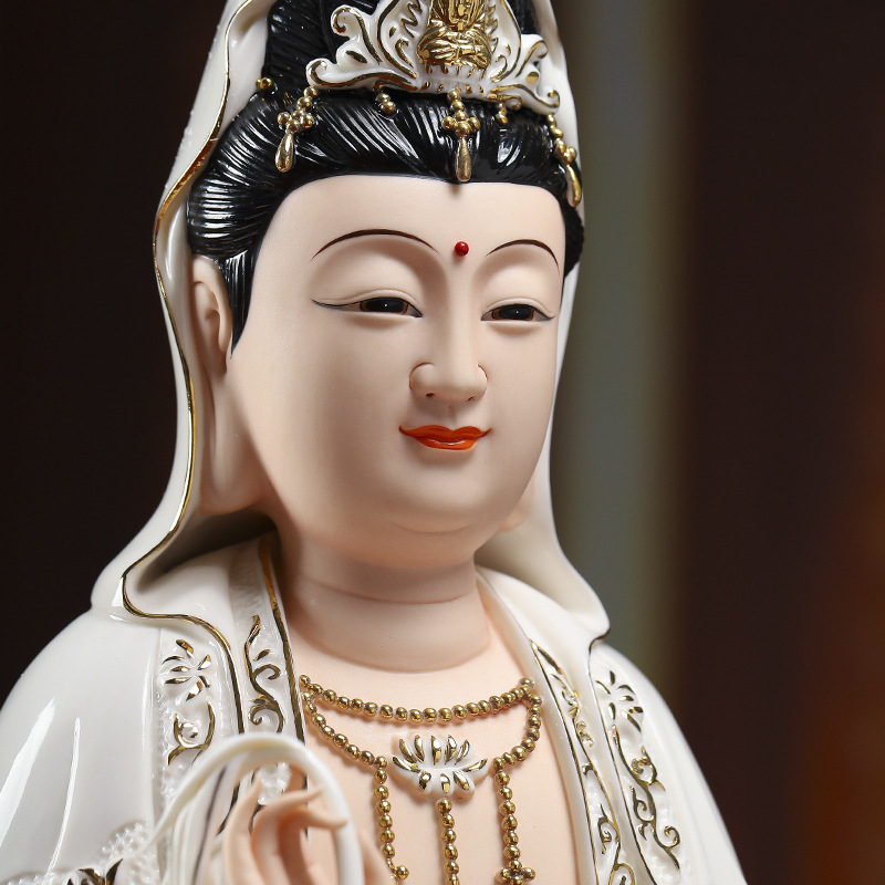Socha Guanyin Bodhisattva, sediaca na lotose, s úsmevom, porcelánová dekorácia do domácnosti