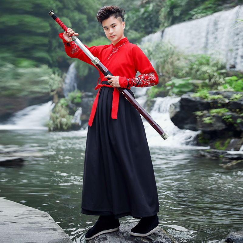 Ενήλικη Hanfu με κέντημα και σταυρωτό γιακά, κινέζικου στυλ αρχαϊκό κοστούμι με επιρροή πολεμικών τεχνών