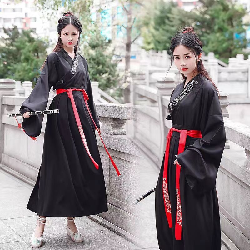 Ενήλικη Hanfu με κέντημα και σταυρωτό γιακά, κινέζικου στυλ αρχαϊκό κοστούμι με επιρροή πολεμικών τεχνών