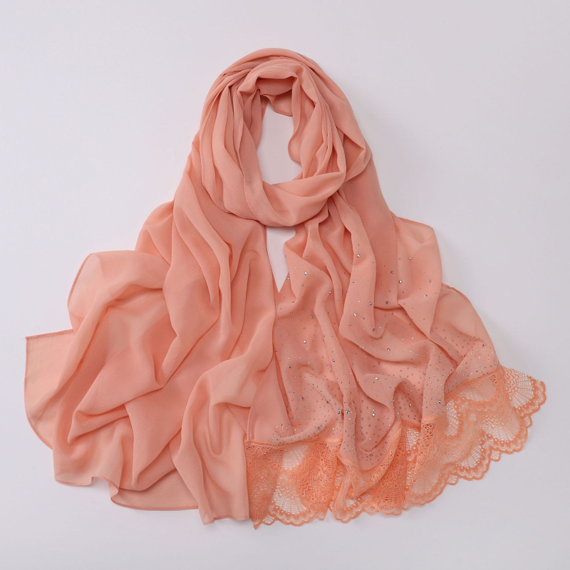 Chiffon sál csipkeszegéllyel és strasszkövekkel, etnikus stílus