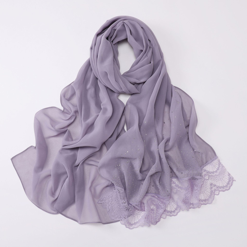 Chiffon sál csipkeszegéllyel és strasszkövekkel, etnikus stílus