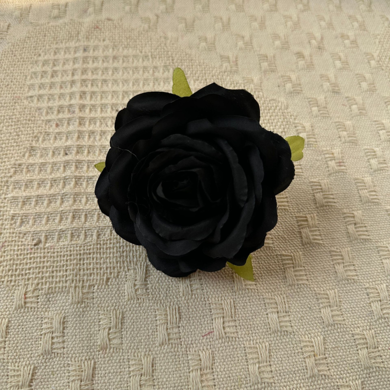 Hodvábne hlavy ruží, umelé kvety pre svadby a domovú dekoráciu, priemer 9 cm, 9 vrstiev, 9 farieb, model E18