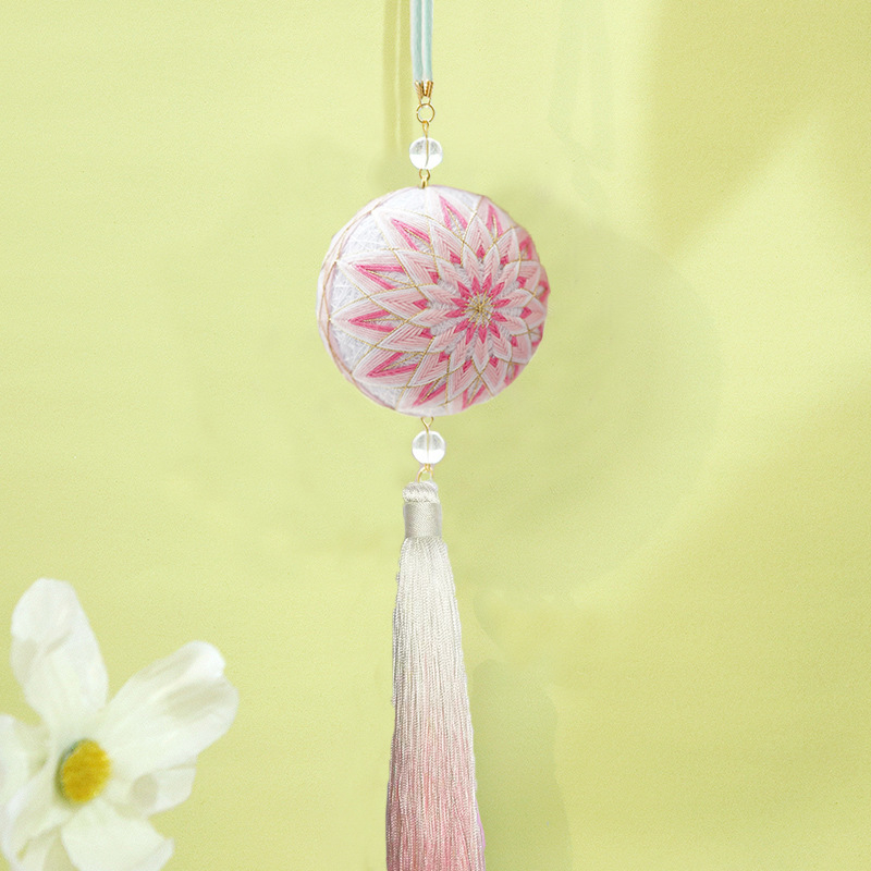 DIY sada výšivky Temari pre kľúčenku so šťastným talizmanom – ručne vyrobená ozdoba pre začiatočníkov