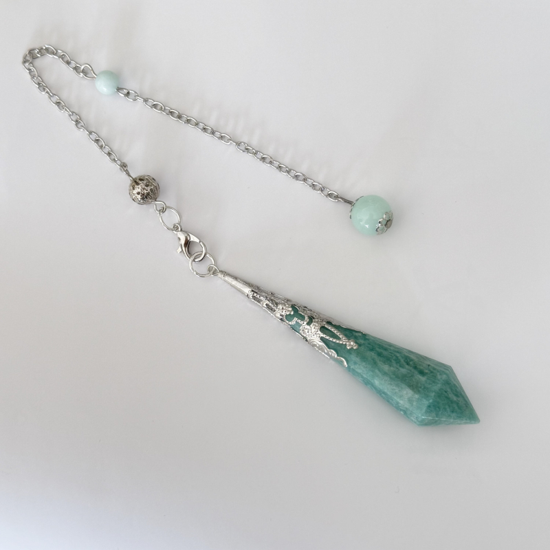 Prirodni kristalni pendulum s privjeskom od 12-ugla poliedra, nakit