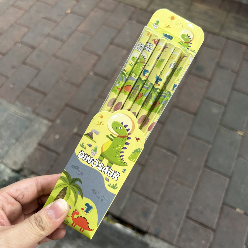Sada 12 drevených ceruziek so vzormi Stitch a kapibára na zlepšenie držania ceruzky