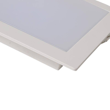 Štvorcové LED svietidlo na strop pre kuchyňu a kúpeľňu, zapustené, otvor pre montáž 17–20 cm