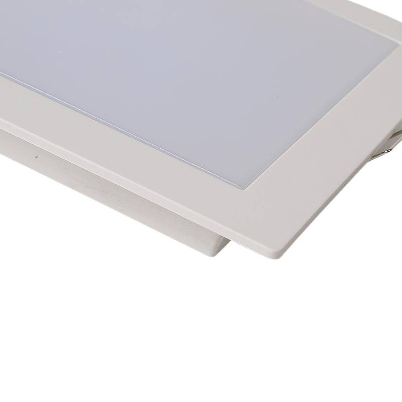 Štvorcové LED svietidlo na strop pre kuchyňu a kúpeľňu, zapustené, otvor pre montáž 17–20 cm