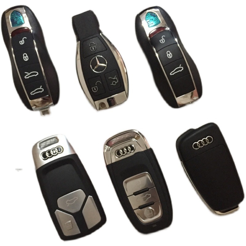 Модел на симулиран ключ за автомобили Cadillac, Lamborghini, Ferrari, Audi, Mercedes-Benz, BMW и Porsche.