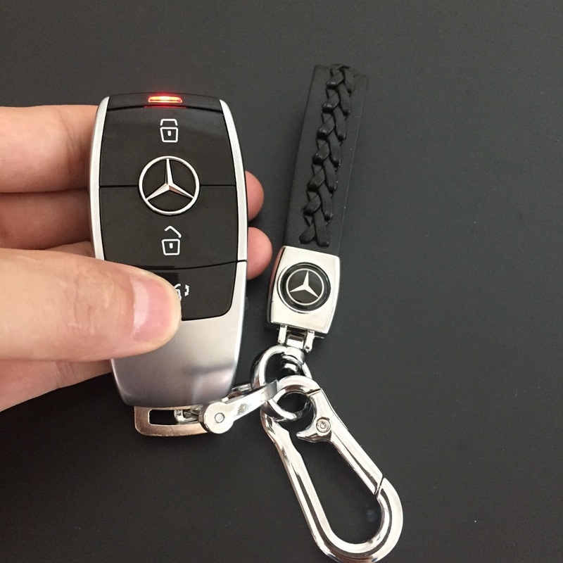 Модел на симулиран ключ за автомобили Cadillac, Lamborghini, Ferrari, Audi, Mercedes-Benz, BMW и Porsche.