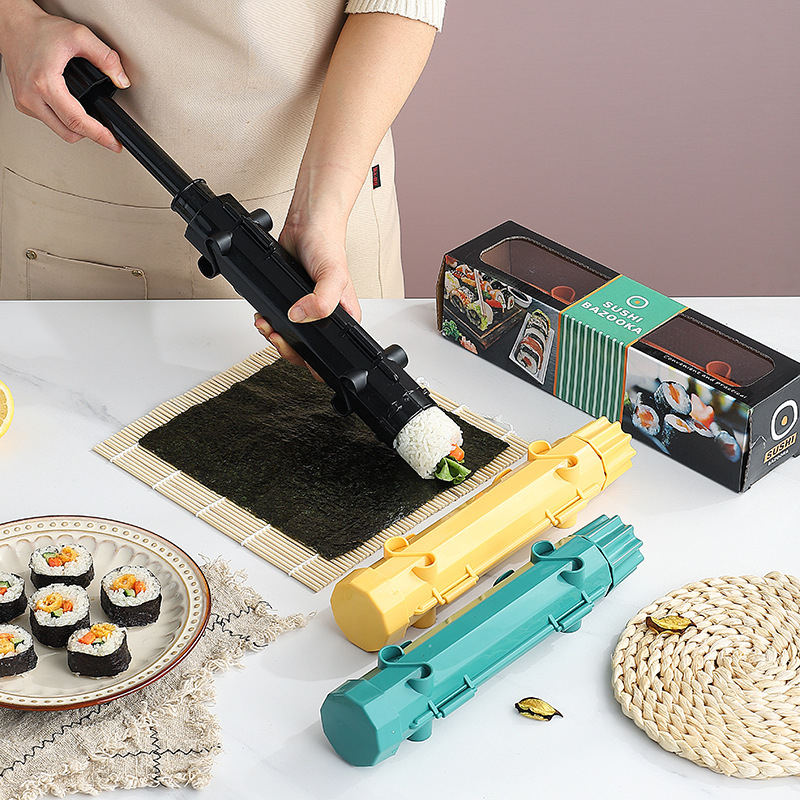 Domáce nástroje na sushi: pruhovaná raketová forma na sushi a formička na ryžové guličky