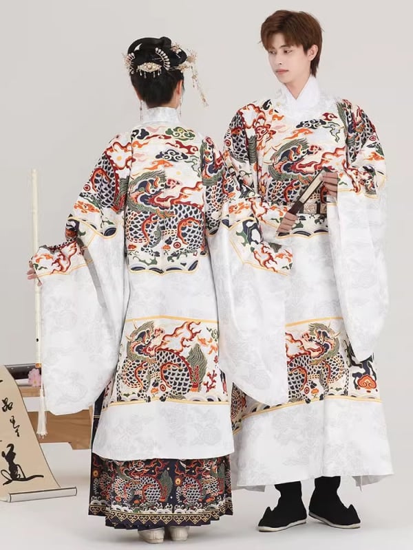 Xietang Yizhuang Ice Kirin Μινγκ-στυλ μακριά ρόμπα με σταθερό γιακά για ζευγάρια, φόρεμα με στρογγυλό λαιμό και φούστα από χρυσή ύφανση με μοτίβο αλόγου προσώπου Hanfu