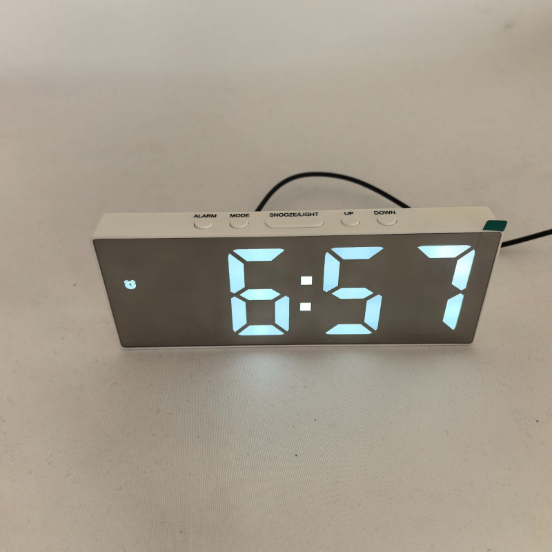 Hlasovo ovlávaný LED zrkadlový budík, moderný minimalistický stolný elektronický budík s veľkou obrazovkou
