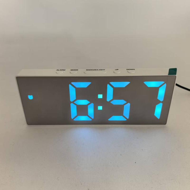 Hlasovo ovlávaný LED zrkadlový budík, moderný minimalistický stolný elektronický budík s veľkou obrazovkou