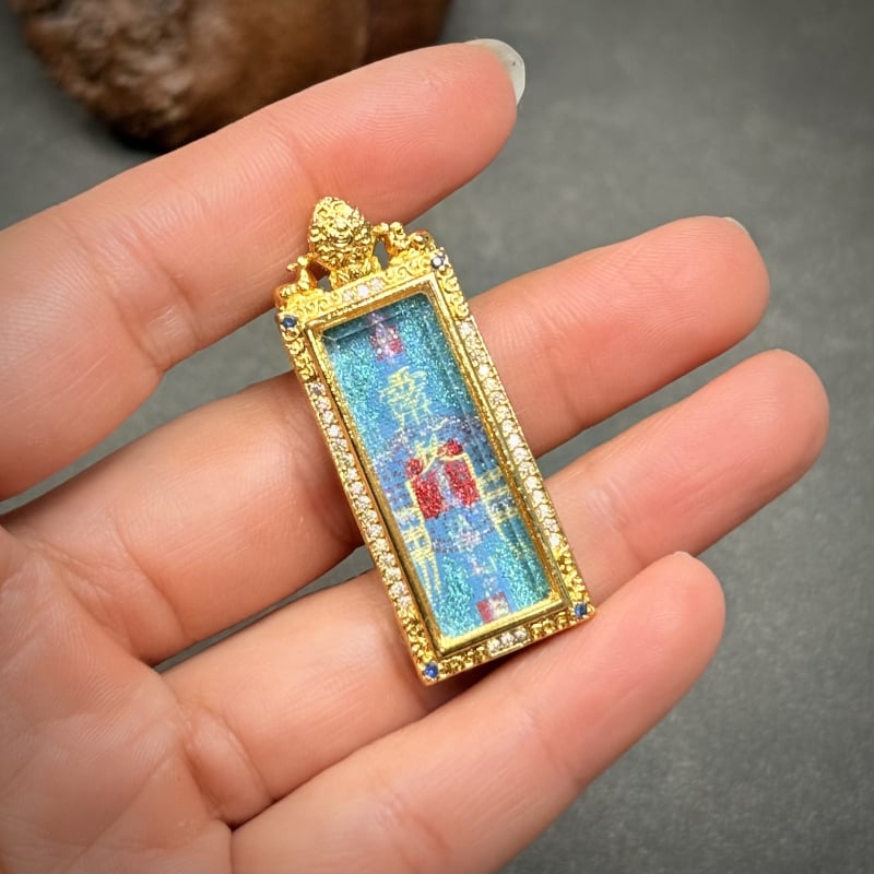 Tibetanskog stila mali Thangka privjesak Zelena Tara, polu ručno oslikana mesingana kutija Gawu