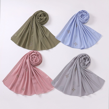 Gyöngyös chiffon hosszú sál strasszos díszítéssel – Hui etnikus géz hijab