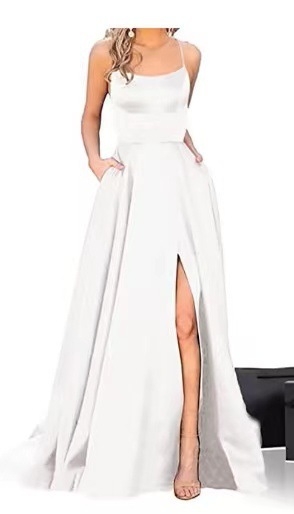 Hosszú koszorúslány ruha, karcsúsító off-shoulder fazon, esküvői eseményre