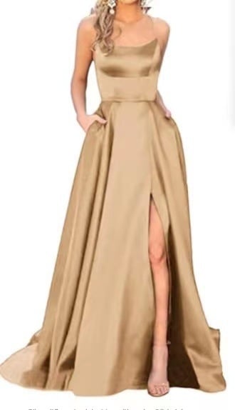 Hosszú koszorúslány ruha, karcsúsító off-shoulder fazon, esküvői eseményre