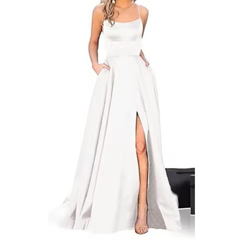 Hosszú koszorúslány ruha, karcsúsító off-shoulder fazon, esküvői eseményre