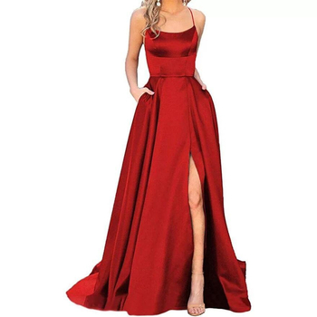 Hosszú koszorúslány ruha, karcsúsító off-shoulder fazon, esküvői eseményre