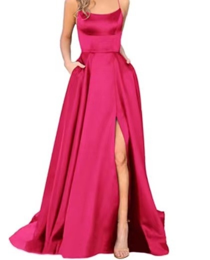 Hosszú koszorúslány ruha, karcsúsító off-shoulder fazon, esküvői eseményre