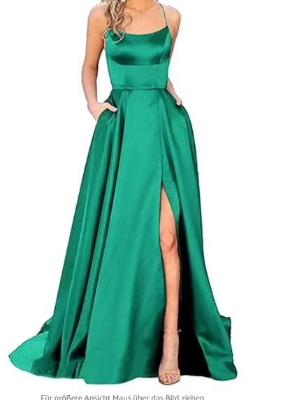 Hosszú koszorúslány ruha, karcsúsító off-shoulder fazon, esküvői eseményre