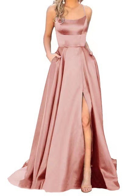 Hosszú koszorúslány ruha, karcsúsító off-shoulder fazon, esküvői eseményre