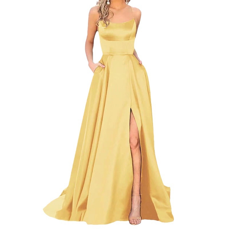 Hosszú koszorúslány ruha, karcsúsító off-shoulder fazon, esküvői eseményre