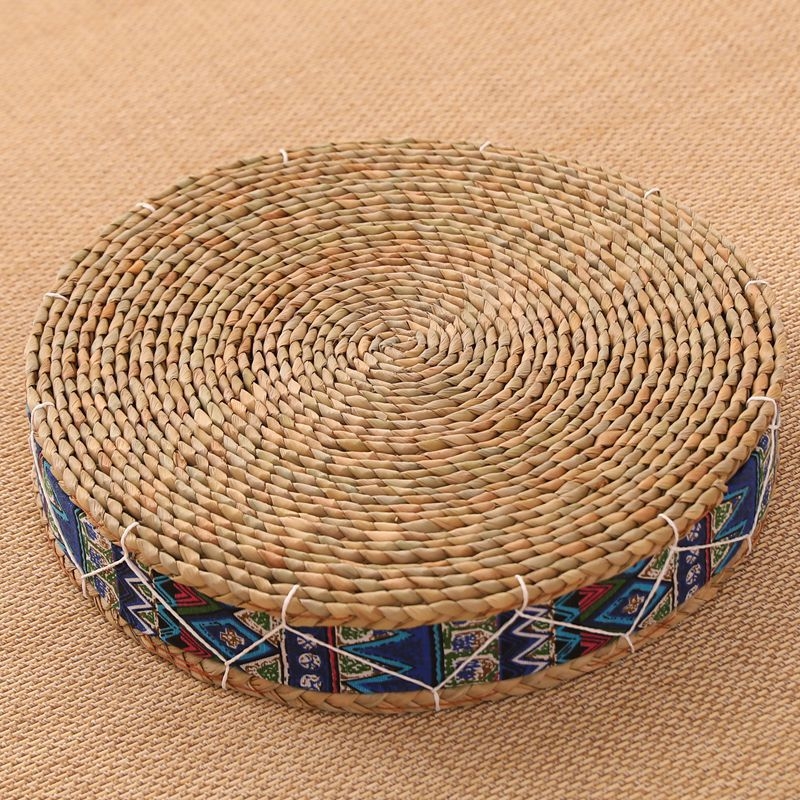 Slama pletená podložka na balkón v japonskom štýle tatami, vhodná do obývačky a spálne
