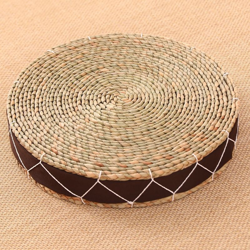 Slama pletená podložka na balkón v japonskom štýle tatami, vhodná do obývačky a spálne