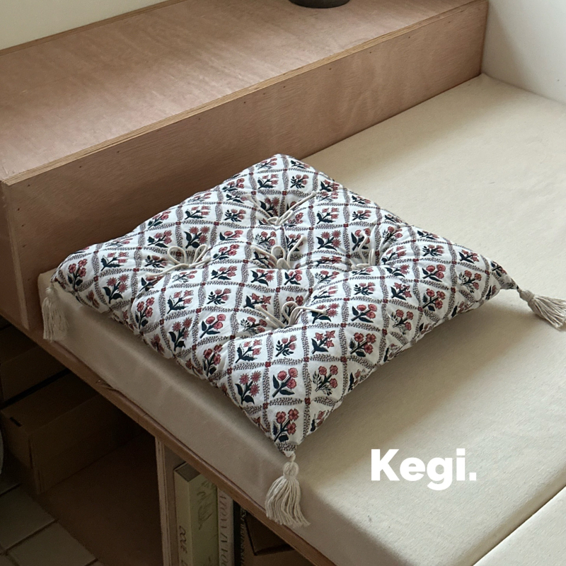 Indický ručne vyrezávaný a ručne tlačený bavlnený domáci textil s ručne vyrobenou mašľou