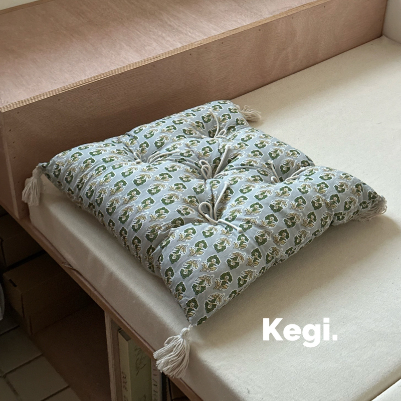 Indický ručne vyrezávaný a ručne tlačený bavlnený domáci textil s ručne vyrobenou mašľou