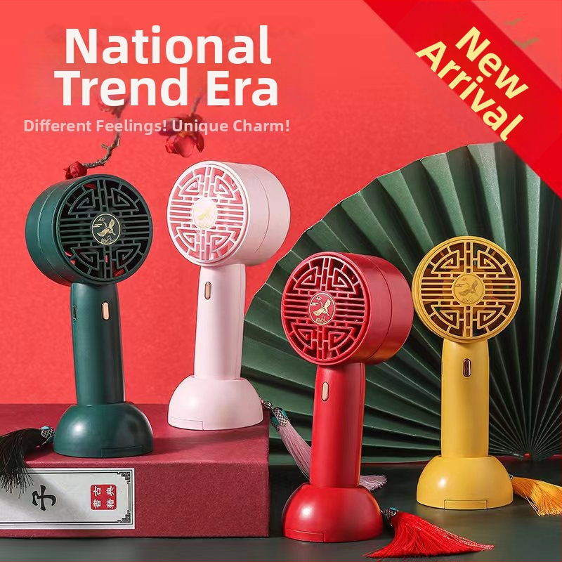 Mini ručný ventilátor s USB nabíjaním, vstavaná batéria, 4 lopatky, tichý a kompaktný